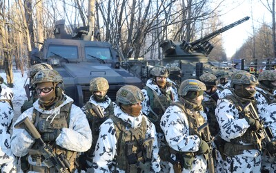 Napätie na rusko-ukrajinskej hranici eskaluje, techniku a vojská zhromažďujú obe strany.