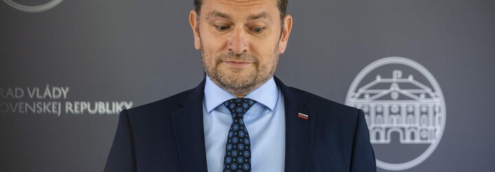 Kričal, oháňal sa detektorom lži a nadával novinárom. Takto perlil premiér Igor Matovič na tlačovke o plagiáte svojej diplomovky