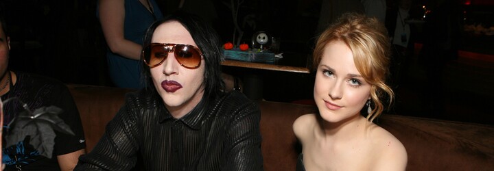 10 bizarních zajímavostí o Marilyn Mansonovi: kouření lidských kostí, močení na fanoušky, týrání či vyhrožování smrtí