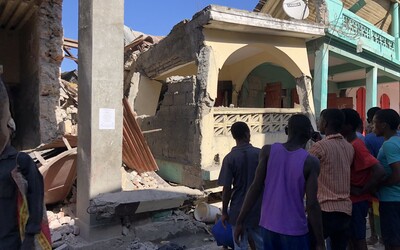 AKTUALIZOVANÉ: Na Haiti bolo zemetrasenie s magnitúdou 7,2. Vyžiadalo si množstvo obetí