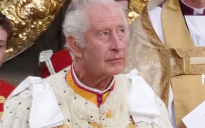 AKTUÁLNĚ: Karel III. byl korunován. „Přišel jsem, abych sloužil,“ řekl