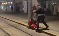 AKTUÁLNE: Kopanec do hlavy na Obchodnej v Bratislave má dohru: polícia už začala trestné stíhanie