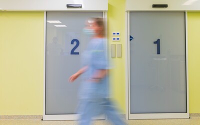AKTUÁLNE: Pacient v bratislavskej nemocnici vyskočil z okna. Liečil sa v Národnom onkologickom ústave