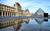 AKTUÁLNĚ: Pařížské muzeum Louvre vykradli zloději. Vzali šperky nevyčíslitelné hodnoty