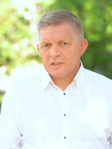 AKTUÁLNE: Robert Fico si pozval na Úrad vlády lídrov opozičných strán PS, SaS aj KDH. Chce s nimi riešiť konsolidáciu 