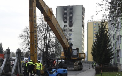 AKTUÁLNĚ: Sleduj živě bourání paneláku poškozeného explozí plynu v Prešově