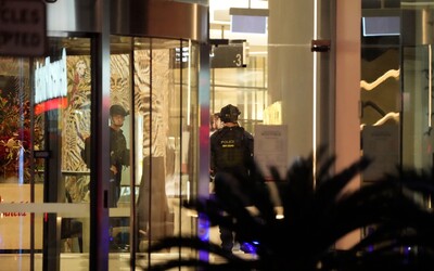 AKTUÁLNE: V nákupnom stredisku v Sydney došlo k útoku. Na mieste zomrelo viacero osôb