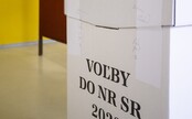 AKTUÁLNĚ: Ve volební místnosti na Slovensku zemřel po kolapsu volič