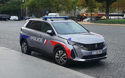 AKTUÁLNE: Vodič vo Francúzsku úmyselne narazil do skupiny ľudí. Jeden človek prišiel o život