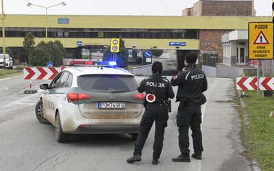 Agresori napadli zdravotníkov v nemocnici vo Svidníku. Kopali do dverí a chceli sa dostať k personálu, hrozia im 3 roky za mrežami