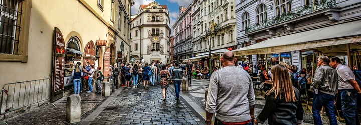Airbnb chce udělat cestovní ruch v Praze udržitelnějším. Chce snížit hluk, podpořit místní podniky a větší transparentnost