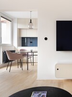 Aj menší panelákový byt môže očariť. Pozri sa, ako architekti premenili 48 štvorcových metrov na cool bývanie