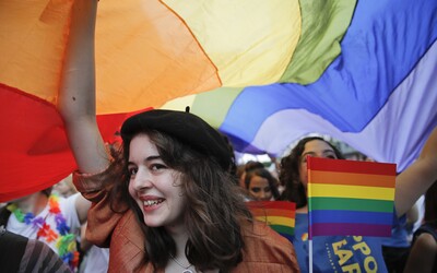 Akce Ostrava Pride se zúčastnily stovky lidí. „Láska nezná hranic,“ stálo na transparentech