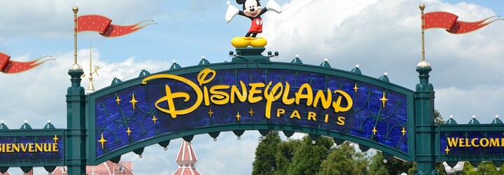 Ako sme s frajerkou šli do parížskeho Disneylandu a oľutovali to po 15 minútach: stovka na vstupnom a pol dňa čakania v rade