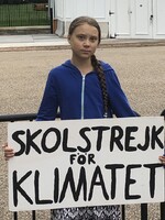 Aktivistka Greta Thunberg a stovky školákov protestovali pred Bielym domom. Trumpovi posielajú jasný odkaz