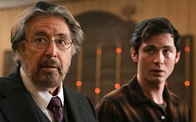 Al Pacino vraždí náckov, ktorí chcú v USA odštartovať 4. ríšu. V seriáli Hunters vytvára tím mladých zabijakov