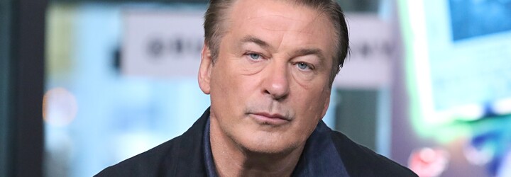 Alec Baldwin je obviněn z neúmyslného zabití 