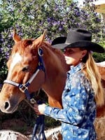 Alexandra jazdí americké ródeo po celom svete. Kôň stojí aj 100 000 eur, sedlo býva zdobené striebrom (Rozhovor)