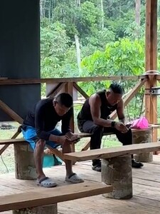 Amazonský kmen se poprvé dostal k internetu. Vedlo to k závislosti na pornu a sociálních sítích