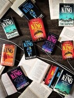 Americké školy zakázali viac než 6800 kníh. Najčastejšie zakazovaným autorom je Stephen King