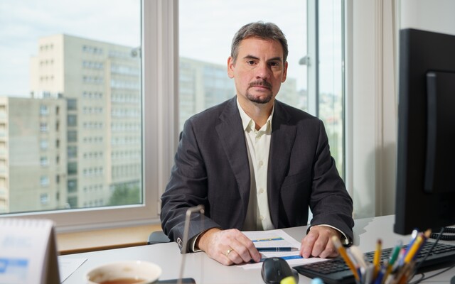 Analytik NBS: Drahé energie tu budú ešte dva roky, neočakávam výrazný nárast nezamestnanosti (Rozhovor)