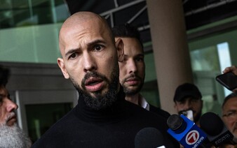 Andrew Tate čelí dalšímu obvinění. Bývalá partnerka ho žaluje za sexuální napadení