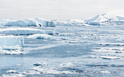 Antarktída je stále teplejšia, ľadovce sa hýbu až 400 metrov ročne, hladina oceánov stúpa. Klimatická kríza sa zhoršuje