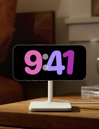Apple konečně vydal iOS 17. Podívej se, jak vylepší tvůj iPhone a jak si nastavit nálepky z vlastních fotek