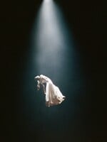 Ariana Grande čoskoro vydá deluxe verziu svojho albumu. Čo prinesie?
