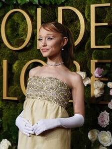 Ariana Grande zazáří ve 13. sérii American Horror Story. Fanoušci spekulují, že bude o čarodějnicích