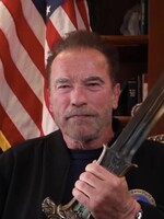 Arnold Schwarzenegger tvrdí, že Trump je nejhorším prezidentem v dějinách. Dav útočící na Kapitol přirovnal k nacistům