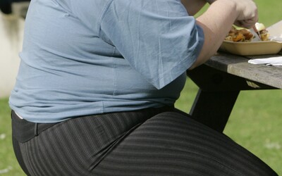 Asi 35 % Američanov trpí nebezpečnou nadváhou. Situácia sa zhoršuje, obéznych ľudí je čoraz viac