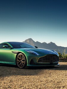 Aston Martin oslavuje svoje 110. narodeniny nádhernou novinkou DB12