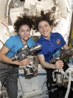 Astronautka 289. dňom vo vesmíre vytvorila rekord. Nachádza sa v ňom dlhšie, než akákoľvek žena pred ňou