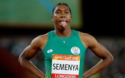 Caster Semenya se vrací do světové atletiky. Kvůli vyšší hladině testosteronu ale ve své oblíbené disciplíně stále nemůže závodit