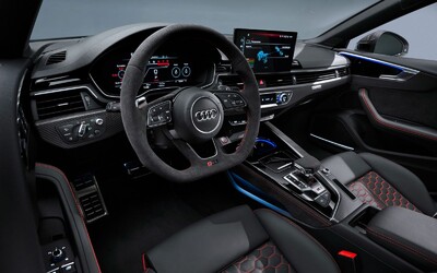 Audi zavŕšilo tohtoročný útok športových počinov novým RS5 a RS5 Sportback