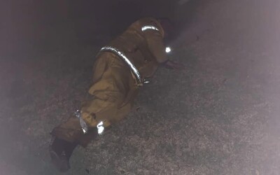 Australanka sdílela fotku svého otce, který hasí požáry v zemi. Tvrdí, že spal jen 5 minut a už nemůže bojovat