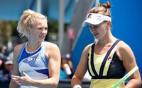 Australian Open: Krejčíková se Siniakovou jsou krok od obhajoby titulu
