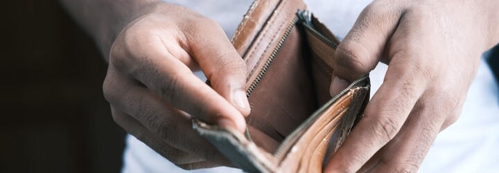 Až 45 % Čechů a Češek vychází s příjmy s obtížemi, vyplývá z průzkumu