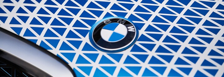 BMW už budúci rok uvedie na trh svoje prvé sériové vodíkové auto, X5-ku s palivovými článkami