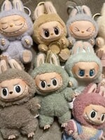 Bábiky Labubu mu zarobili miliardy. Tvorca trendy hračky sa dostal medzi 10 najbohatších ľudí v Číne