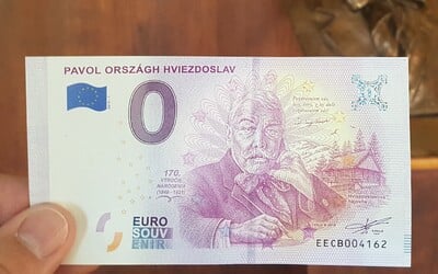 Bankovka Hviezdoslava s hodnotou 0 € pobláznila Slovákov, pred múzeom stanujú už niekoľko dní