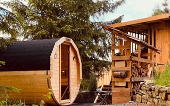 Bára a Filip si postavili vlastní tiny house: Rozpočet nám nestačil, musel jsem jít na půl roku pracovat do Německa