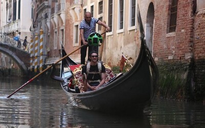 Benátské kanály začínají vysychat, gondoly uvázly v bahně