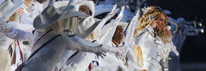 Beyoncé neodpočívá ani během svátků. Ve svém rodném městě předvedla neuvěřitelnou show