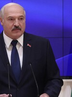 Bieloruský prezident vyhlásil, že vodka a sauny porazia koronavírus. Odmietol aj zrušenie futbalovej sezóny