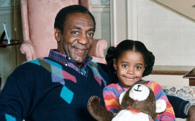 Bill Cosby, ktorý údajne nadrogoval a znásilnil ženu, ide na slobodu