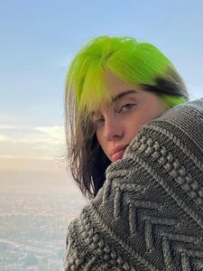 Billie Eilish lituje své otevřenosti a svého coming outu. „Už o své sexualitě nehodlám mluvit,“ vzkazuje