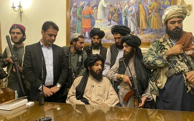 Bojovníci Talibanu strieľali do davu afganských demonštrantov, hlásia mŕtvych i zranených