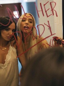 Bola u nej Hailey Bieber aj Kamala Harris. Ako sa z podcastu o sexe Call Her Daddy stal jeden z najpočúvanejších na svete?